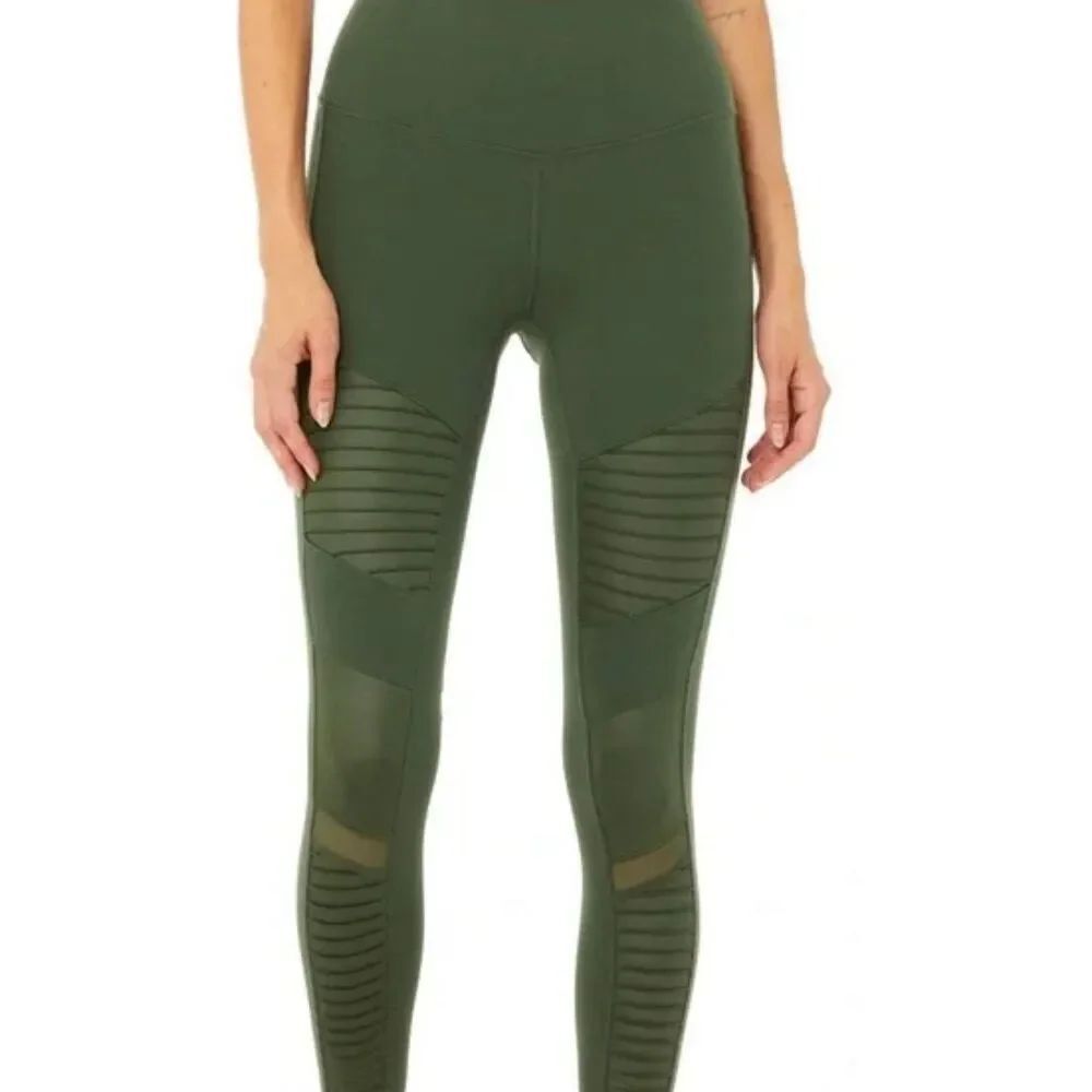 Alo Yoga leggings size M